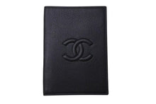 Load image into Gallery viewer, CHANEL シャネル Caviar Skin Passport case キャビアスキン パスポートケース 18番台 ブラック 美品 中古 4c074496