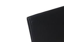 Load image into Gallery viewer, CHANEL シャネル Caviar Skin Passport case キャビアスキン パスポートケース 18番台 ブラック 美品 中古 4c074496