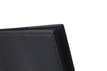 画像をギャラリービューアに読み込む, CHANEL シャネル Caviar Skin Passport case キャビアスキン パスポートケース 18番台 ブラック 美品 中古 4c074496