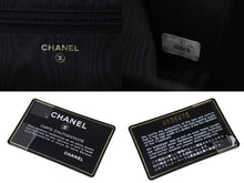 Load image into Gallery viewer, CHANEL シャネル 長財布 ラウンドジップ キャビアスキン ココマーク 4番台 ブラック レディース 美品 中古 4c074505