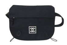 Load image into Gallery viewer, CHANEL シャネル スポーツライン ナイロン ショルダーバッグ ブラック 9番台 ココマーク ロゴ 美品 中古 4c074529