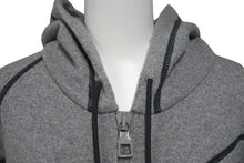 Load image into Gallery viewer, 極美品 LOUISVUITTON ルイヴィトン 21AW NBA ロゴ刺繍 パーカー RM211M ZMG HKY03W グレー ブルー レッド サイズXXL 中古 4c074608