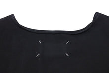 画像をギャラリービューアに読み込む, 極美品 Maison Margiela メゾンマルジェラ 22SS オーバーサイズ カットオフ 半袖Ｔシャツ ブラック ファブリック S50GC0668 サイズM 中古 4c074648