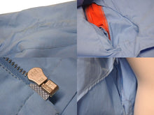 Load image into Gallery viewer, CHANEL シャネル スポーツライン ジップアップジャケット P19438V11331 サイズ40 ココマーク ブルー オレンジ 良品 中古 4c074793