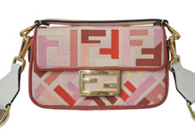画像をギャラリービューアに読み込む, 極美品 FENDI フェンディ ミニバゲット スモール ショルダーバッグ 8BS017 ズッカ柄 マルチカラー キャンバス レザー ゴールド金具 中古 4c074818