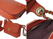 Load image into Gallery viewer, 極美品 CHANEL シャネル マトラッセ キルティング ベルトバッグ 2019 29番台 カーフレザー レッド ゴールド金具 中古 4c074825