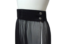 Load image into Gallery viewer, 極美品 CHANEL シャネル ロングスカート サイズ38 シースルー ココマーク ラインストーン ブラック スリット入り 中古 4c074853