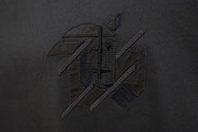 Load image into Gallery viewer, HERMES エルメス Leather patch T shirt レザーパッチ Tシャツ コットン100% グレー サイズ L 美品 中古 4c074857