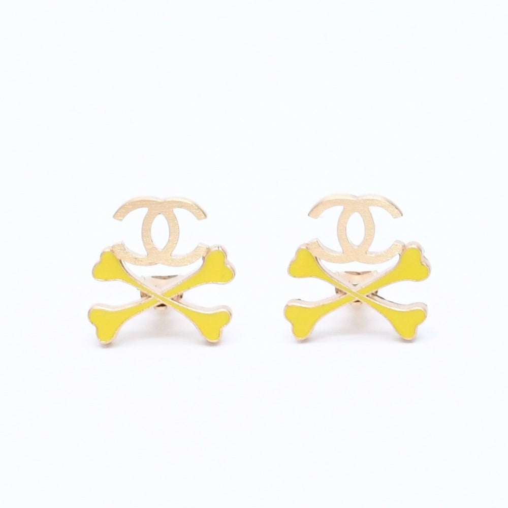 極美品 CHANEL シャネル ココマーク クロスボーン クリップオン イヤリング 03P刻印 メタルゴールド イエロー 重量6.74g 両耳用 アクセサリー フランス製 中古 4c074872