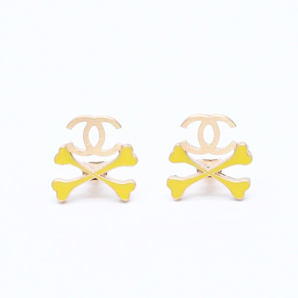 極美品 CHANEL シャネル ココマーク クロスボーン クリップオン イヤリング 03P刻印 メタルゴールド イエロー 重量6.74g 両耳用 アクセサリー フランス製 中古 4c074872