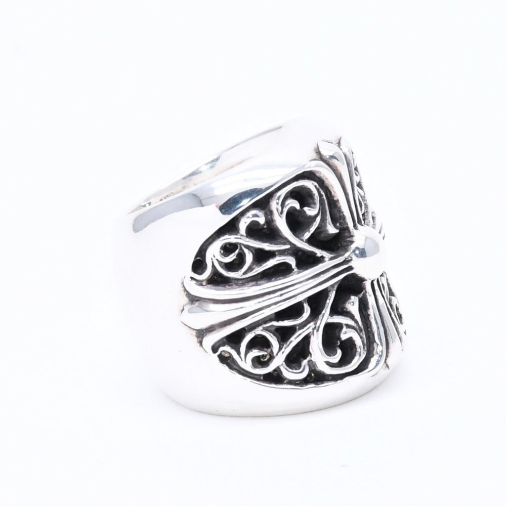Very Good Condition CHROME HEARTS CLASSIC OVAL CROSS Classic Oval Cross Ring Weight 40.26g Size 14 Silver 925 Used 4a004521