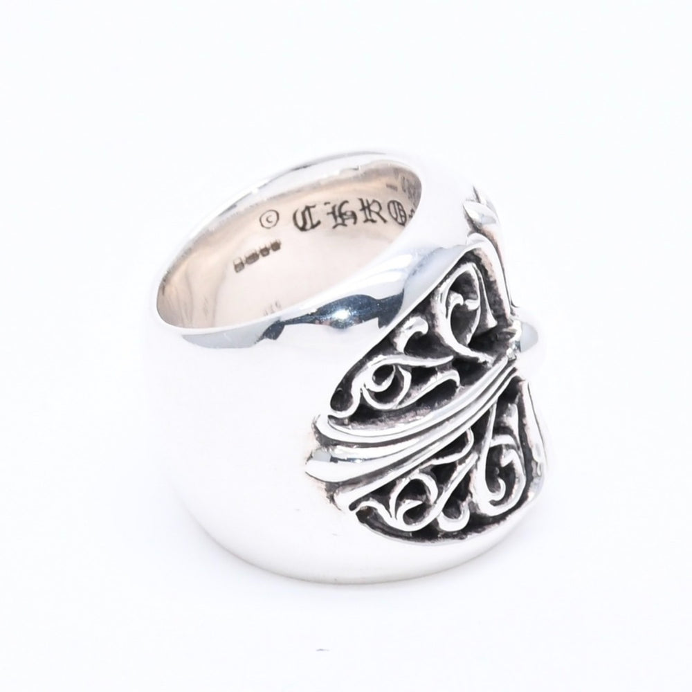 Very Good Condition CHROME HEARTS CLASSIC OVAL CROSS Classic Oval Cross Ring Weight 40.26g Size 14 Silver 925 Used 4a004521