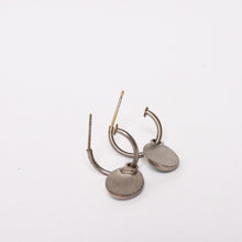 Load image into Gallery viewer, 極美品 CHANEL シャネル ピアス イヤリング 重量約3.73g 99A刻印 グリーン 緑 ヴィンテージ 中古 4c069461