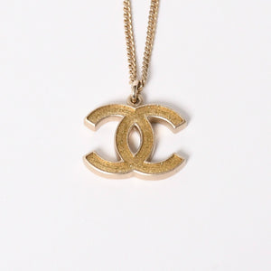 Very Good Condition CHANEL Necklace Coco Mark Gold Lamé Gold Weight Approx. 7.65g 07A Stamp Used 4c073903