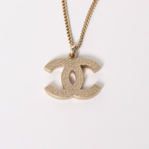 Very Good Condition CHANEL Necklace Coco Mark Gold Lamé Gold Weight Approx. 7.65g 07A Stamp Used 4c073903