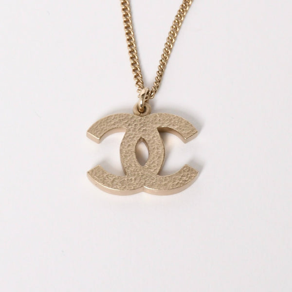 Very Good Condition CHANEL Necklace Coco Mark Gold Lamé Gold Weight Approx. 7.65g 07A Stamp Used 4c073903