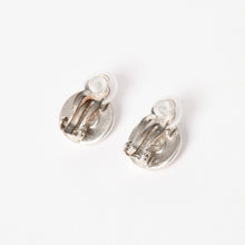 Load image into Gallery viewer, CHANEL シャネル ココマーク イヤリング アクセサリー 重量約6.12g 97A刻印 ボタン メタル シルバー 両耳用 美品 中古 4a003125