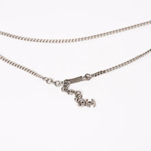 Load image into Gallery viewer, CHANEL シャネル プレートネックレス ネックレス ホワイト×シルバー シルバーチェーン 重量約16.63g 美品 中古 4c074903