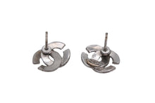 画像をギャラリービューアに読み込む, CHANEL シャネル ココマーク ピアス 重量約2g 00A刻印 メタル ロゴ シルバー 両耳用 アクセサリー 美品 中古 4c074908