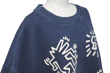 Load image into Gallery viewer, 極美品 TOMMY JEANS トミージーンズ KEITH HARING キースヘリング 24AW スウェット トレーナー ネイビー サイズXL 中古 4c074971