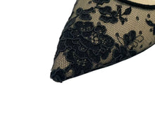 Load image into Gallery viewer, JIMMY CHOO ジミーチュウ LOVE85 レースパンプス ハイヒール レース レザー ブラック ベージュ サイズ37 1/2 美品 中古 4c075010