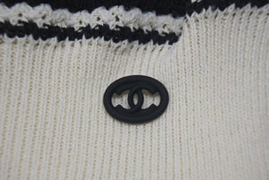 Very Good Condition CHANEL Childen Knit Sweater P60639K46411 Size 34 Here Mark V Neck Beige Black Used 4c075095