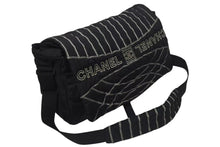 Load image into Gallery viewer, 極美品 CHANEL シャネル スポーツライン ココマーク ロゴ刺繍 ナイロン ショルダーバッグ メッセンジャーバッグ A32807 10番台 中古 4c075112