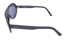 Load image into Gallery viewer, 新品同様 CHANEL シャネル サングラス 5018 c.555/91 サイズ57□17 135 ココマーク ブラック プラスチック イタリア製 中古 4c075121