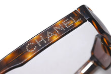 Load image into Gallery viewer, CHANEL シャネル サングラス 5060-B c.502/13 サイズ55□16 135 ココマーク ラインストーン ロゴ べっ甲カラー 美品 中古 4c075124