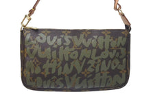 Load image into Gallery viewer, LOUIS VUITTON ルイヴィトン ポシェットアクセソワールモノグラムグラフィティ M92191 ハンドバッグ カーキ 美品 中古 4c075132