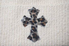 画像をギャラリービューアに読み込む, 新品未使用 CHROME HEARTS クロムハーツ ハラコ 新作 クロスパッチ ニット帽 ビーニー ホワイト レオパード シルバー金具 OS 中古 4c075135