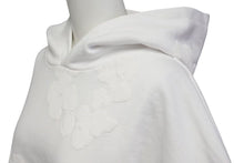 Load image into Gallery viewer, 新品未使用 DENIMTEARS デニムティアーズ コットンリース プルオーバースウェットパーカー フラワー ホワイト サイズXL 中古 4c075168