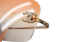 Load image into Gallery viewer, CHANEL シャネル リムレス サングラス 4017-D c.125/56 サイズ62□17 120 ココマーク ラインストーン オレンジ グラデーション 美品 中古 4c075191