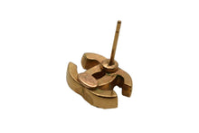 Load image into Gallery viewer, 極美品 CHANEL シャネル ココマーク ラインストーン ピアス GP 01P 3.5g ゴールド金具 アクセサリー ジュエリー 中古 4c075193