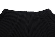 画像をギャラリービューアに読み込む, 新品同様 ISSEY MIYAKE イッセイミヤケ オムプリッセ プリーツパンツ HP55JF150 ポリエステル ブラック サイズ1 中古 4c075248