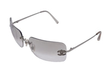 Load image into Gallery viewer, CHANEL シャネル サングラス グレー スモークグラデーション プラスチック 62□17 120 4017-D C.159/61 シルバー 金具 美品 中古 4c075257