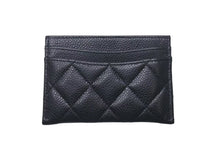 Load image into Gallery viewer, 極美品 CHANEL シャネル マトラッセ カードケース 名刺入れ ランダム番台 キャビアスキン ブラック ゴールド金具 中古 4c075261