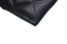 Load image into Gallery viewer, 極美品 CHANEL シャネル マトラッセ カードケース 名刺入れ ランダム番台 キャビアスキン ブラック ゴールド金具 中古 4c075261