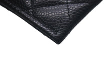 Load image into Gallery viewer, 極美品 CHANEL シャネル マトラッセ カードケース 名刺入れ ランダム番台 キャビアスキン ブラック ゴールド金具 中古 4c075261