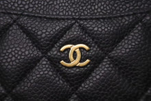 Load image into Gallery viewer, 極美品 CHANEL シャネル マトラッセ カードケース 名刺入れ ランダム番台 キャビアスキン ブラック ゴールド金具 中古 4c075261