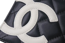 Load image into Gallery viewer, CHANEL シャネル カードケース カンボンライン ココマーク レザー ブラック ホワイト 9番台 美品 中古 4c075268