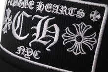 画像をギャラリービューアに読み込む, 極美品 CHROME HEARTS クロムハーツトラッカーキャップ ニューヨーク CHロゴ刺繍 クロスボール シルバー 925 ブラック 中古 4c075270