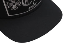 画像をギャラリービューアに読み込む, 極美品 CHROME HEARTS クロムハーツトラッカーキャップ ニューヨーク CHロゴ刺繍 クロスボール シルバー 925 ブラック 中古 4c075270