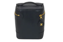 Load image into Gallery viewer, 極美品 CHANEL シャネル バニティ ハンドバッグ ブラック キャビアスキン 3番台 ココマーク ロゴ 小物入れ ゴールド金具 中古 4c075279