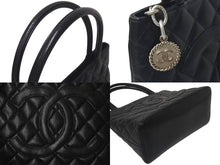 Load image into Gallery viewer, 新品同様 CHANEL シャネル 復刻トートバッグ ハンドバッグ ６番台 キャビアスキン ブラック ココマーク ロゴ 鞄 シルバー金具 中古 4c075291