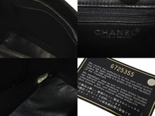 Load image into Gallery viewer, 新品同様 CHANEL シャネル 復刻トートバッグ ハンドバッグ ６番台 キャビアスキン ブラック ココマーク ロゴ 鞄 シルバー金具 中古 4c075291