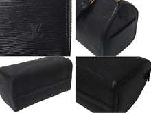 Load image into Gallery viewer, LOUIS VUITTON ルイヴィトン スピーディ25 ハンドバッグ M43012 エピ レザー ブラック 旧型 美品 中古 4c075312