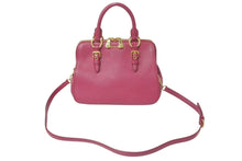 Load image into Gallery viewer, 極美品 MIUMIU ミュウミュウ Mandras マンドラス 2WAYS ハンドバッグ ピンク レザー RL0058 ゴールド金具 中古 4c075377