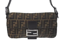 画像をギャラリービューアに読み込む, FENDI フェンディ マンマバケット ワンショルダーバッグ ズッカ柄 コットンキャンバス レザー シルバー金具 ブラウン 美品 中古 4c075385