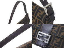画像をギャラリービューアに読み込む, FENDI フェンディ マンマバケット ワンショルダーバッグ ズッカ柄 コットンキャンバス レザー シルバー金具 ブラウン 美品 中古 4c075385